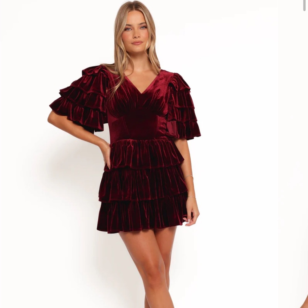 Petal & Pup Agnes Mini Skirt in Wine